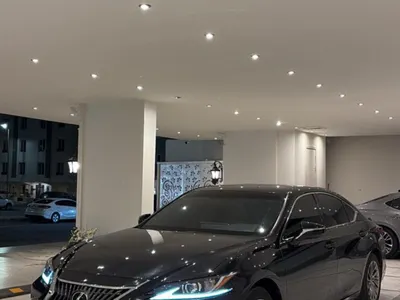 2024 لكزس آي إس 300 سي