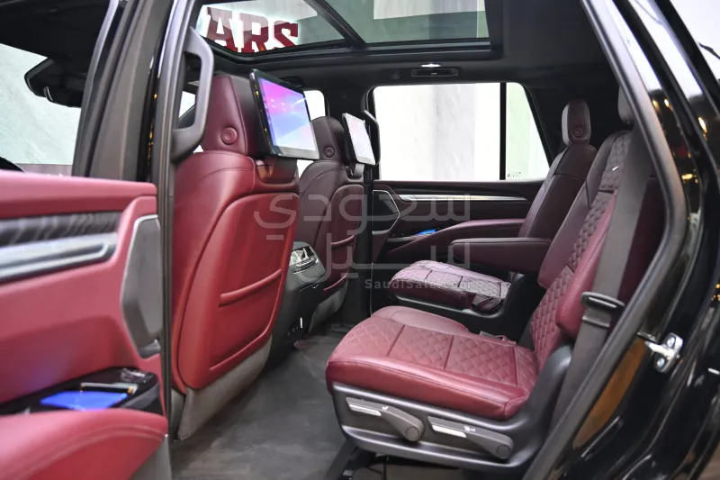 2025 Cadillac Escalade Sport