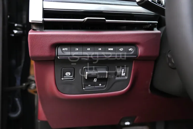 2025 Cadillac Escalade Sport