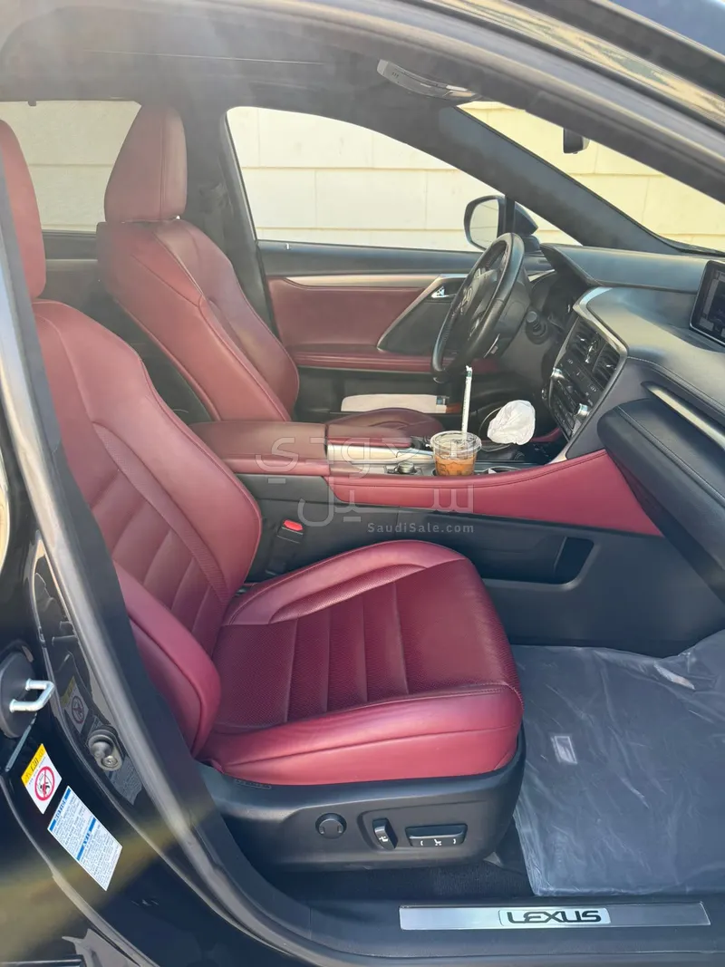 2017 لكزس أر إكس 350 إف