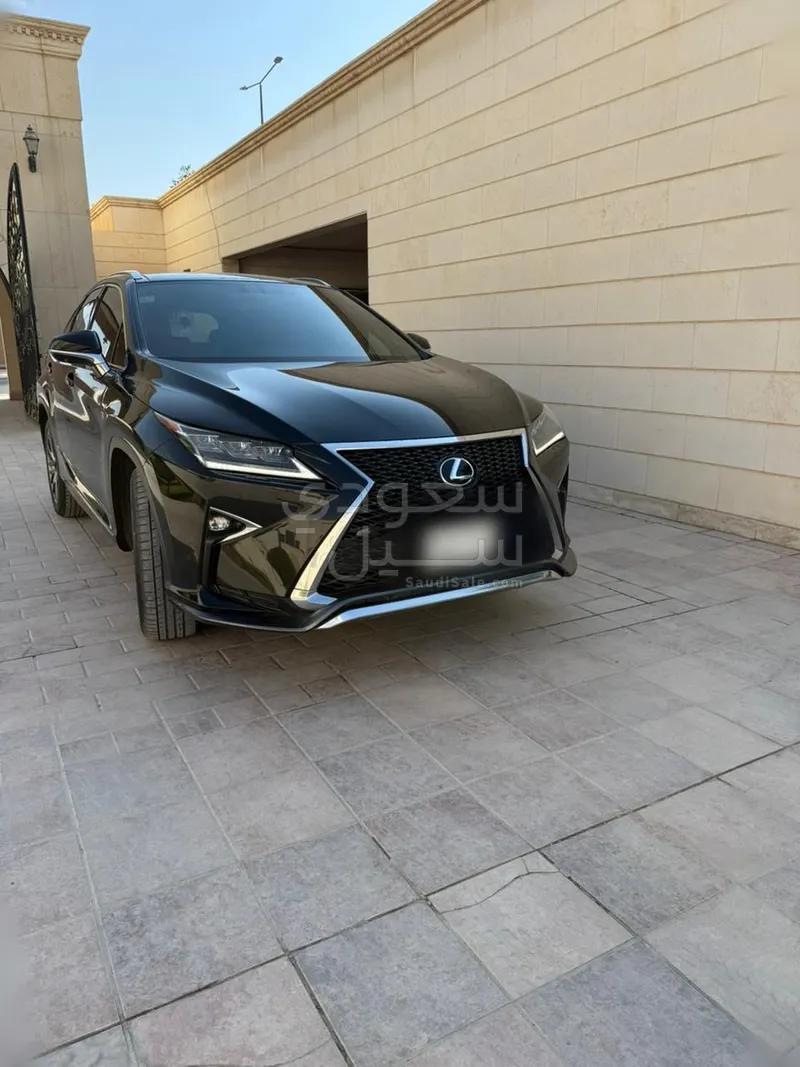 2017 لكزس أر إكس 350 إف