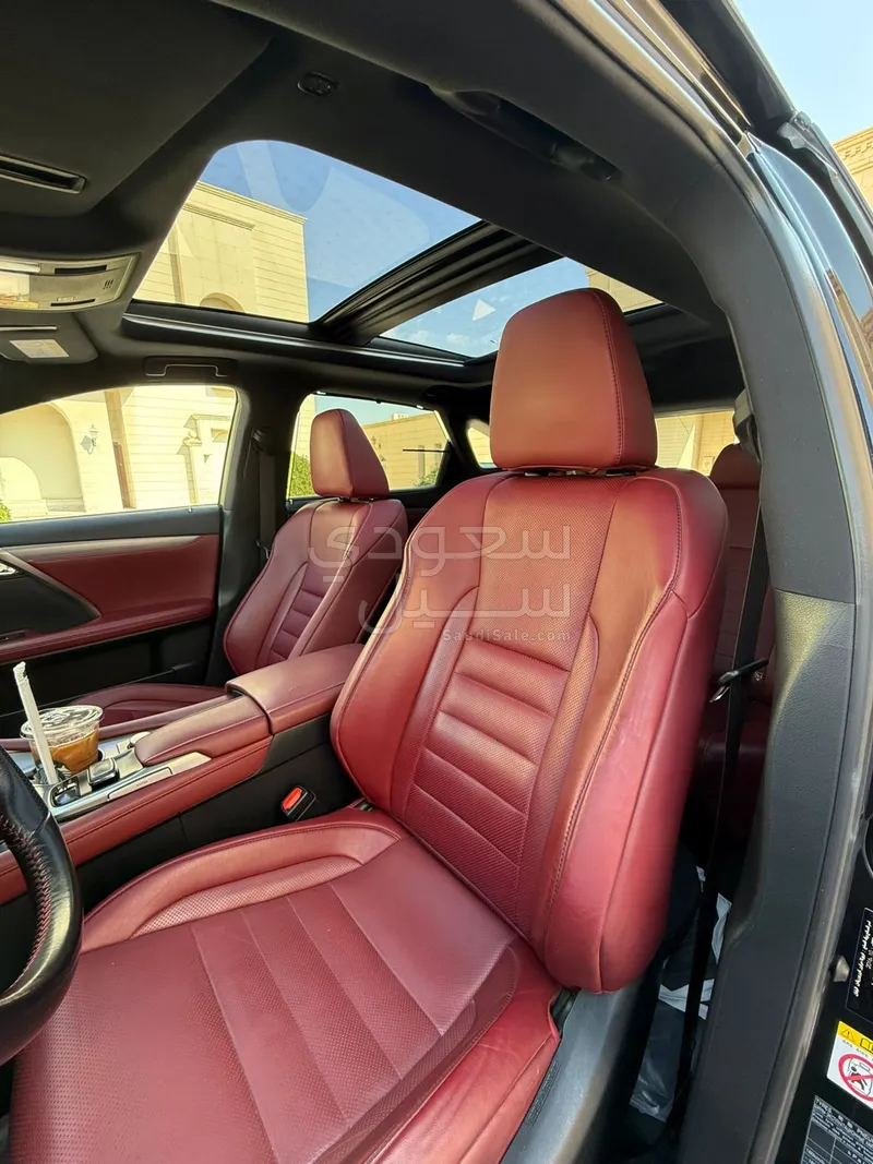 2017 لكزس أر إكس 350 إف