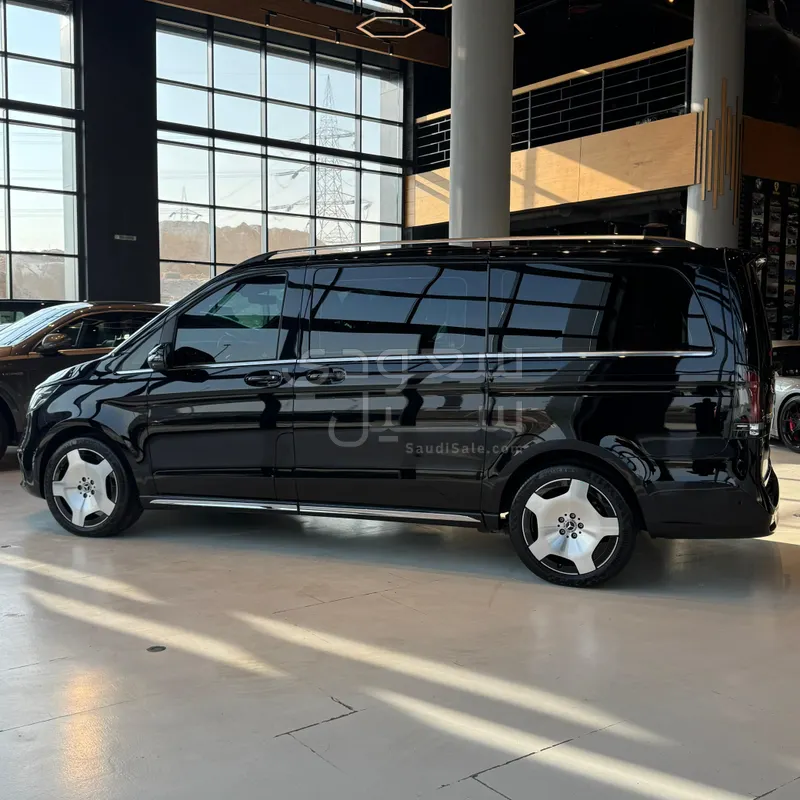 2025 Mercedes-Benz V 300