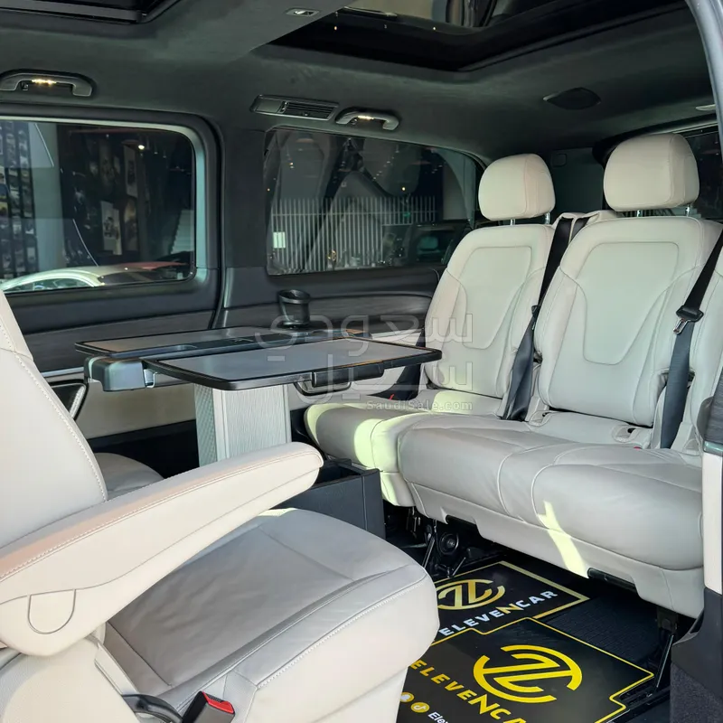 2025 Mercedes-Benz V 300