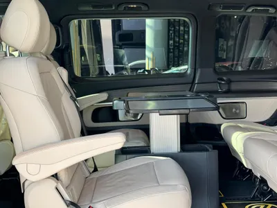2025 Mercedes-Benz V 300