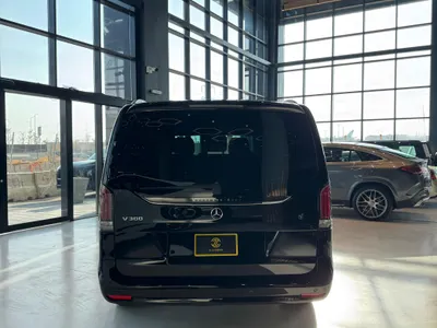 2025 Mercedes-Benz V 300