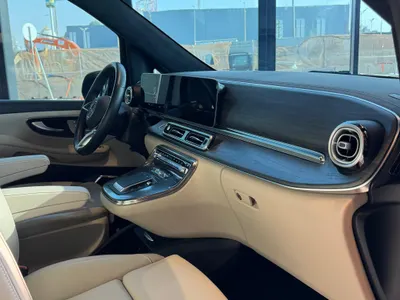 2025 Mercedes-Benz V 300