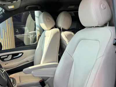 2025 Mercedes-Benz V 300
