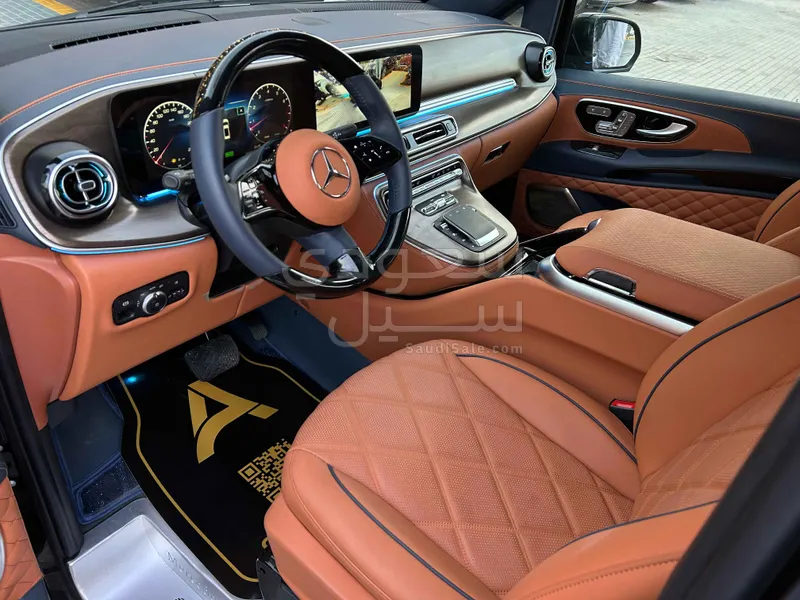 2025 مرسيدس - بنز فيتو