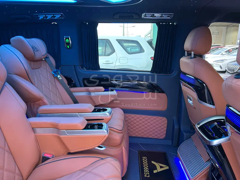 2025 مرسيدس - بنز فيتو