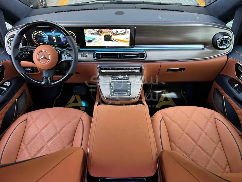 2025 مرسيدس - بنز فيتو