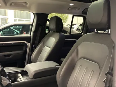 2020 لاند روفر ديفيندر 110