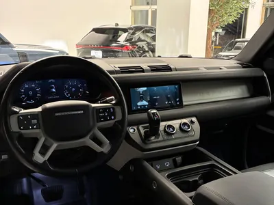 2020 لاند روفر ديفيندر 110