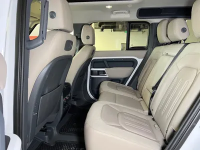 2020 لاند روفر ديفيندر 110