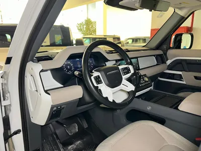 2020 لاند روفر ديفيندر 110