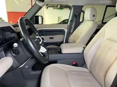 2020 لاند روفر ديفيندر 110