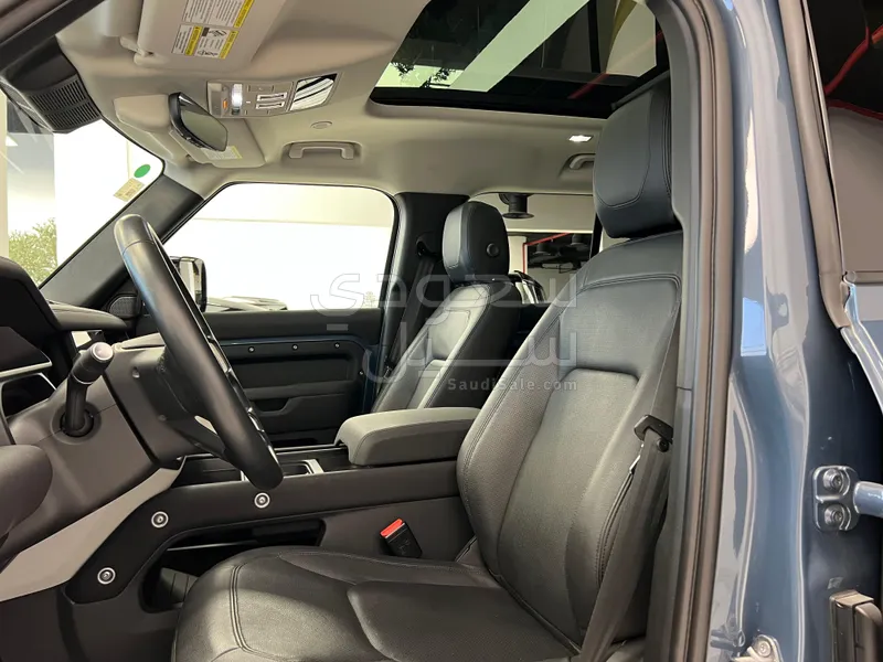 2023 لاند روفر ديفيندر 110