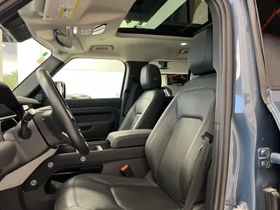 2023 لاند روفر ديفيندر 110