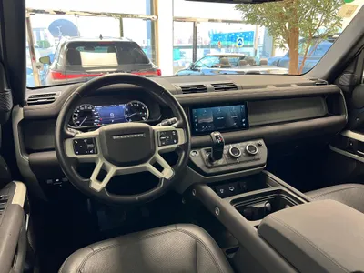 2023 لاند روفر ديفيندر 110