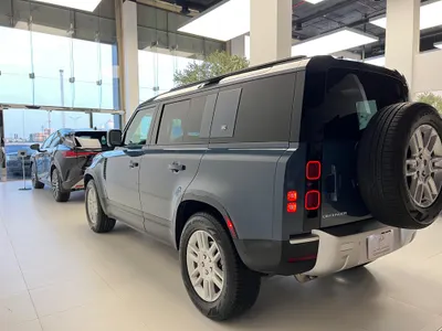 2023 لاند روفر ديفيندر 110