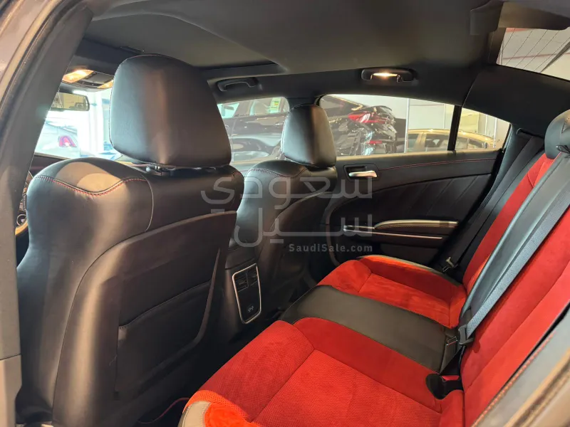 2023 دودج تشارجر اس ار تي