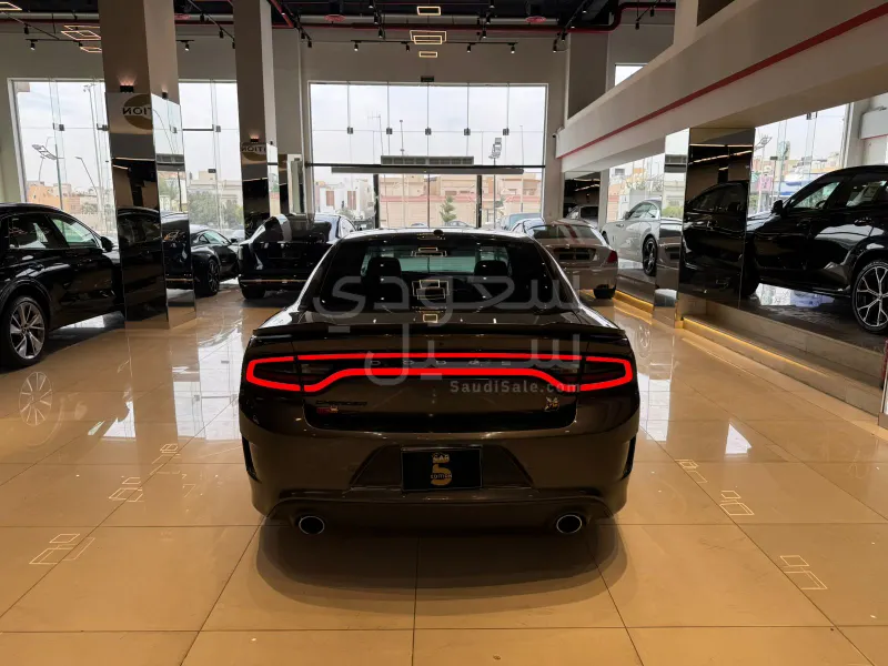 2023 دودج تشارجر اس ار تي