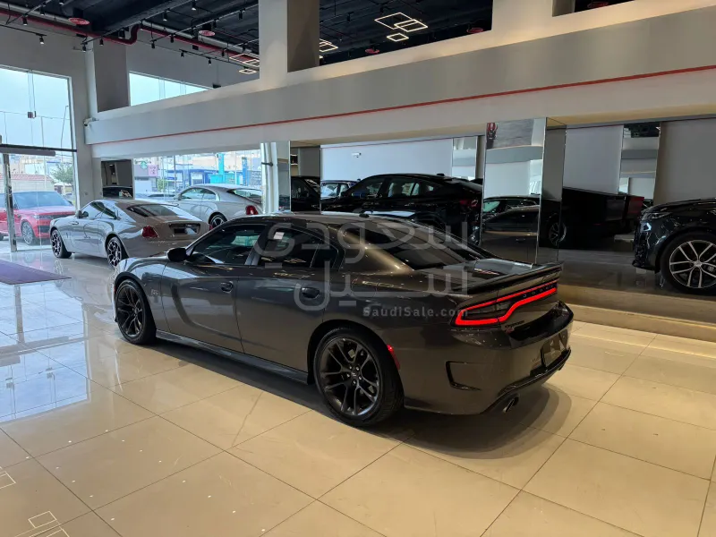 2023 دودج تشارجر اس ار تي