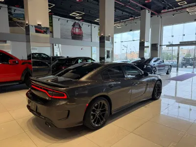 2023 دودج تشارجر اس ار تي