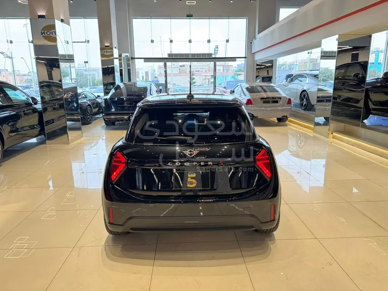 2025 ميني كوبر