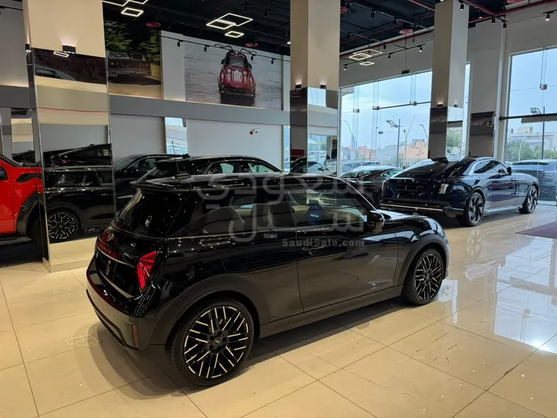 2025 ميني كوبر