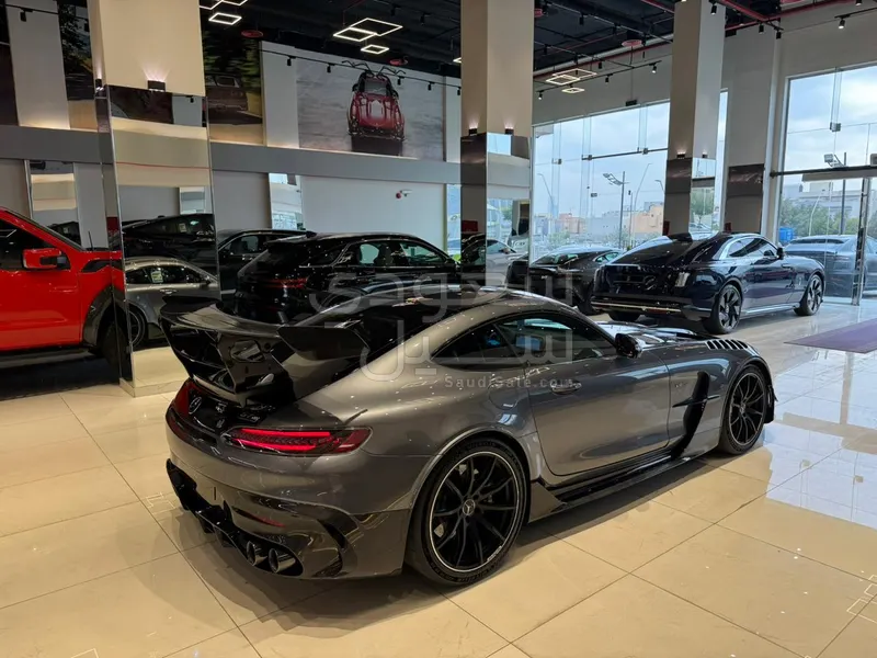 2021 مرسيدس - بنز جي تي بلاك سيريس