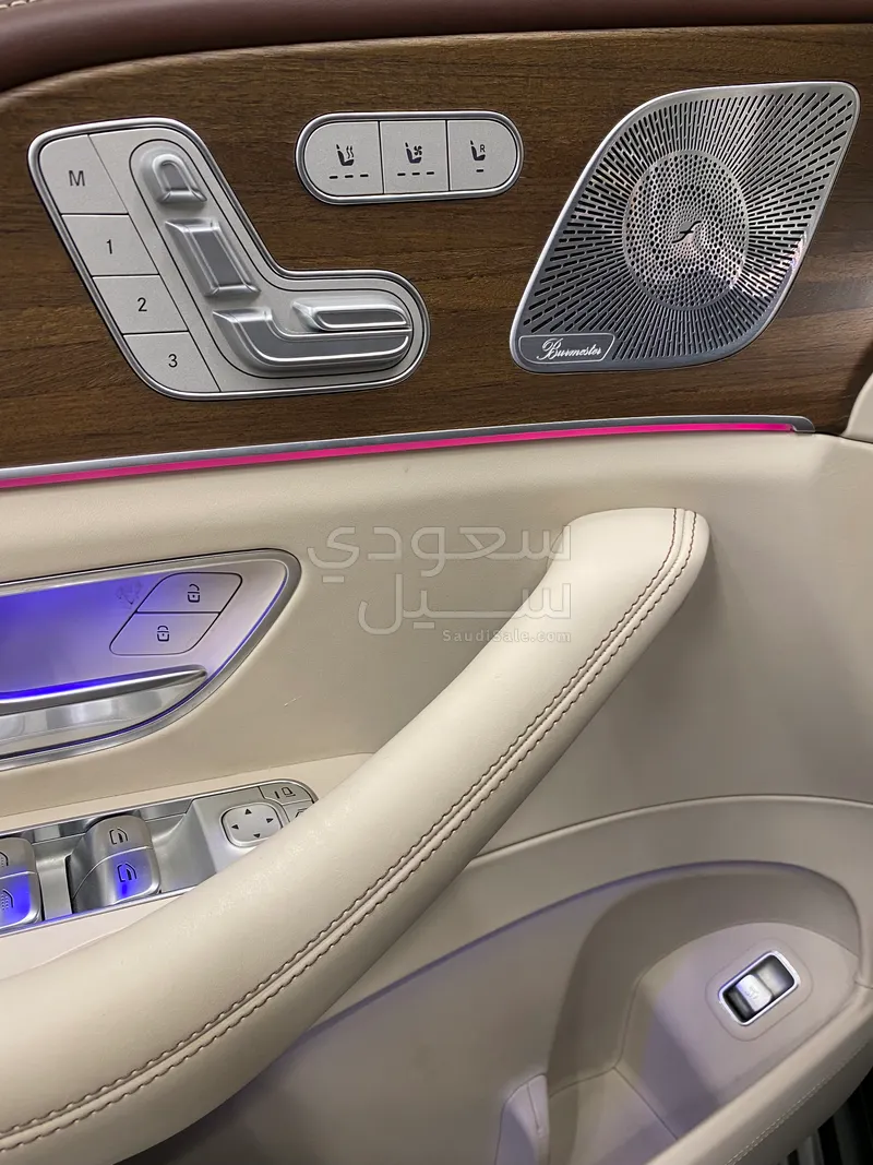 2021 مرسيدس - بنز جي إل إس 600 مايباخ