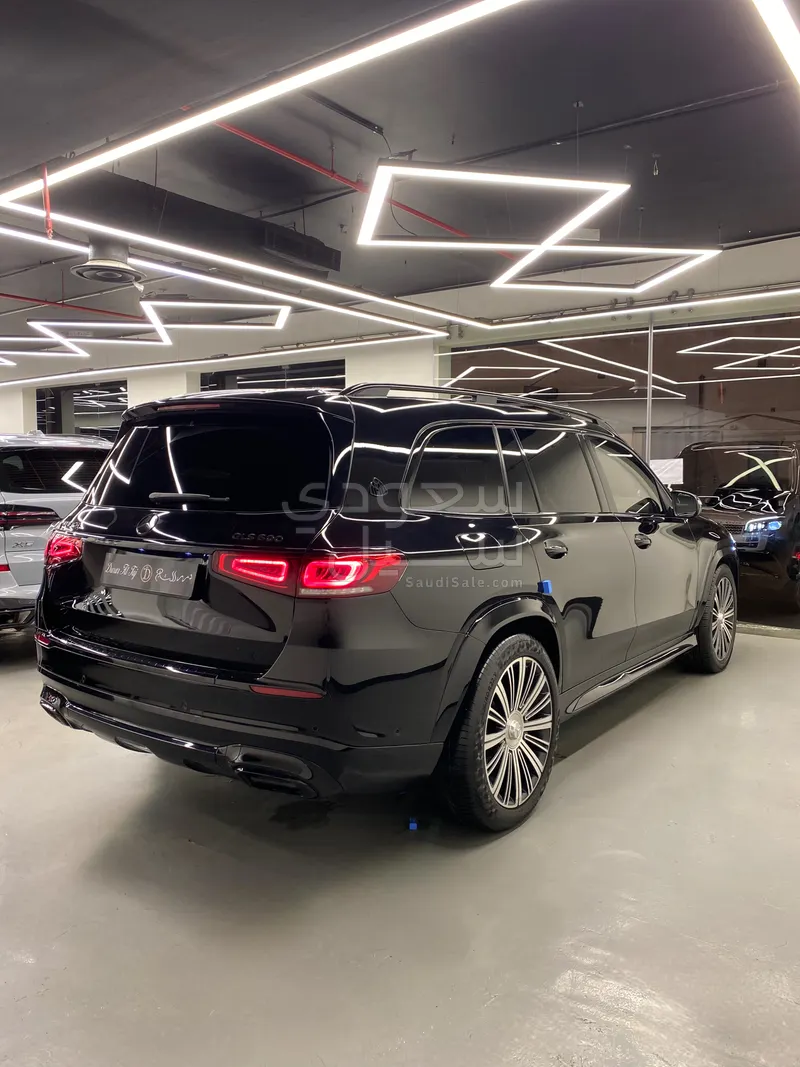 2021 مرسيدس - بنز جي إل إس 600 مايباخ