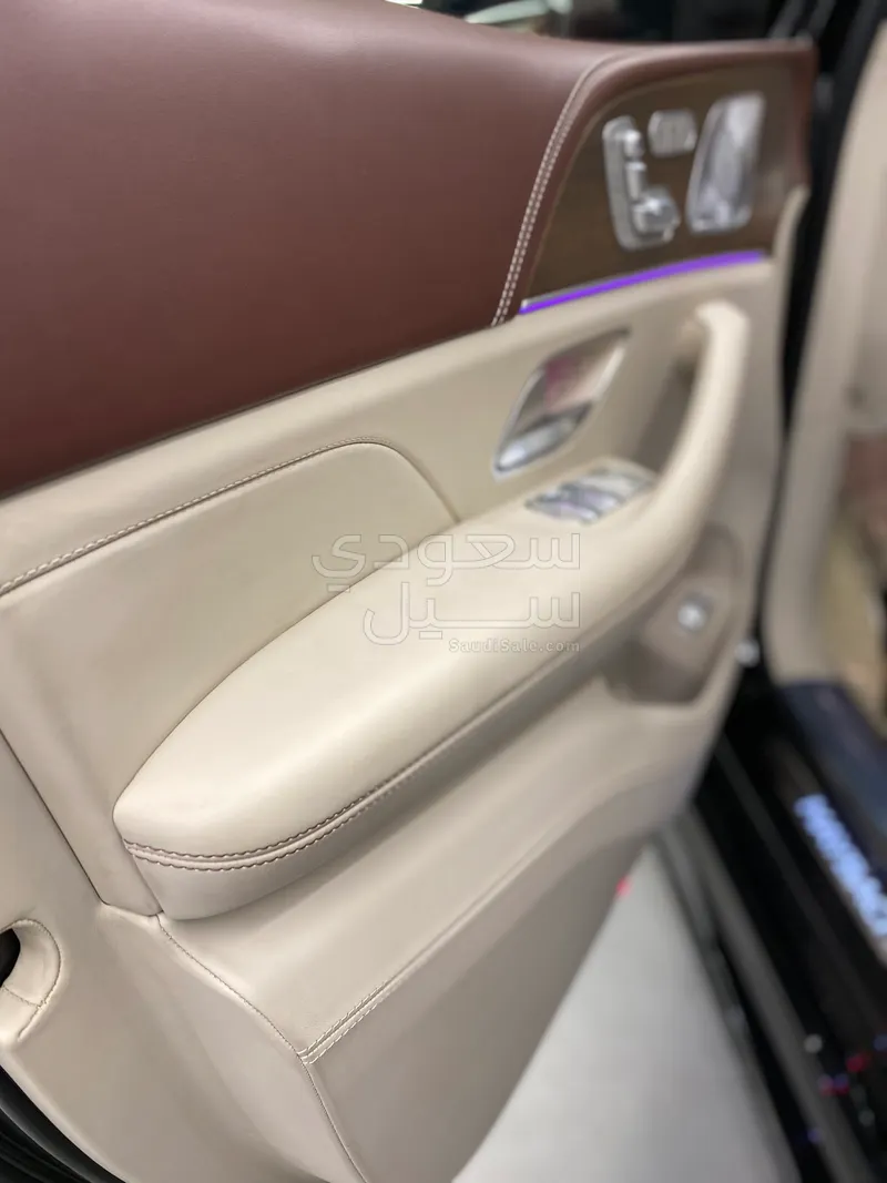 2021 مرسيدس - بنز جي إل إس 600 مايباخ