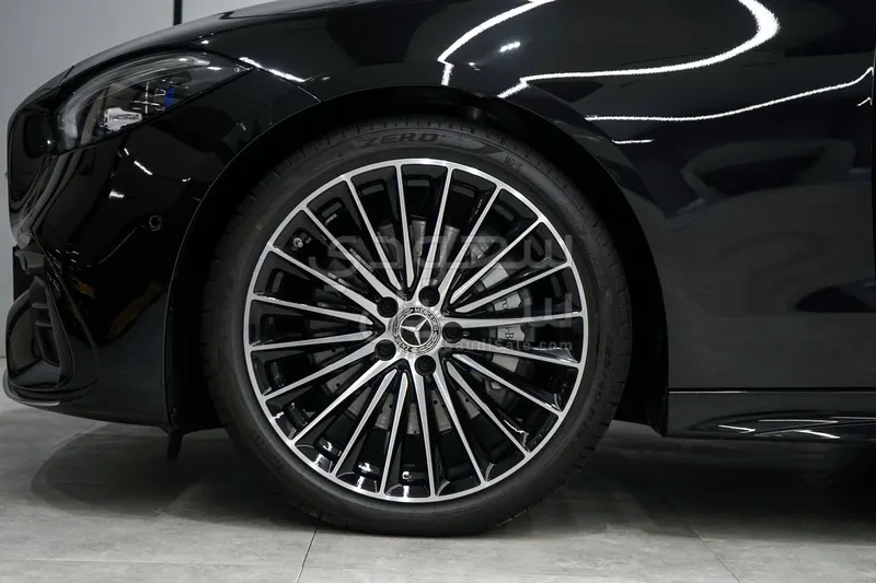 2025 مرسيدس - بنز سي 200