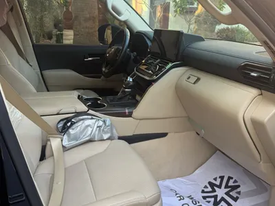 2024 تويوتا لاند كروزر جي اكس ار