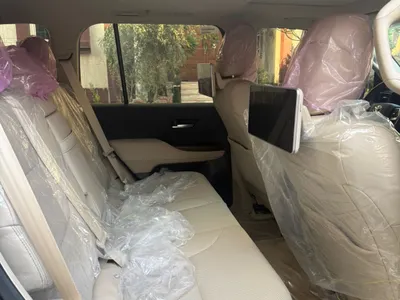 2024 تويوتا لاند كروزر جي اكس ار