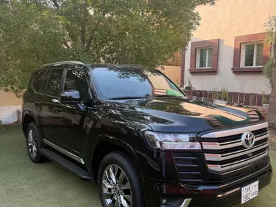 2024 تويوتا لاند كروزر جي اكس ار