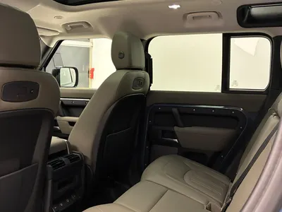 2021 لاند روفر ديفيندر 110