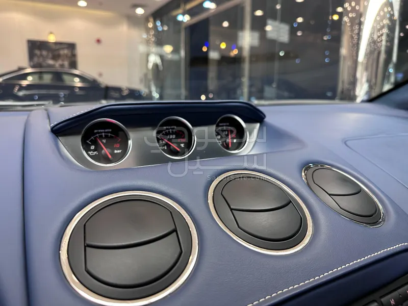 2010 لمبرجيني جلاردو