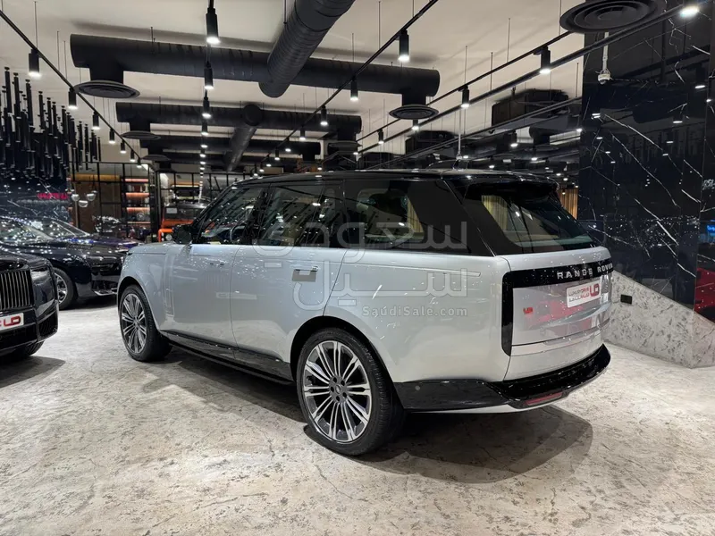 2023 لاند روفر رينج روفر اوتوبيوغرافي