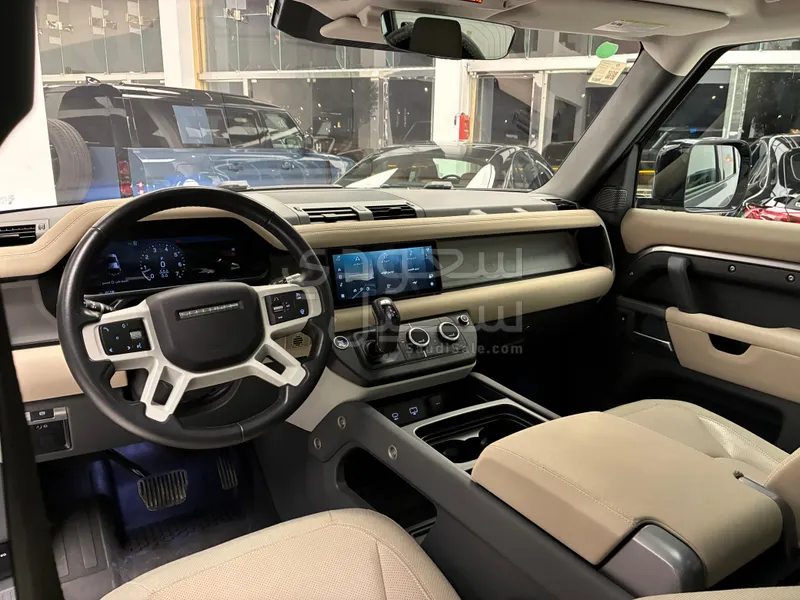 2020 لاند روفر ديفيندر 110