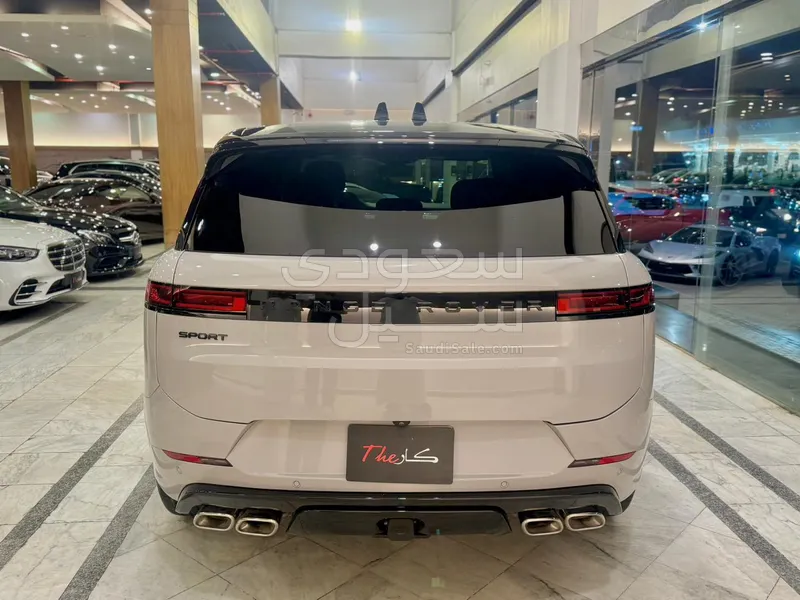 2025 لاند روفر رينج روفر سبورت اس اي