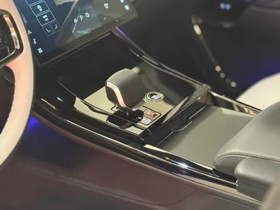 2025 لاند روفر رينج روفر سبورت اس اي