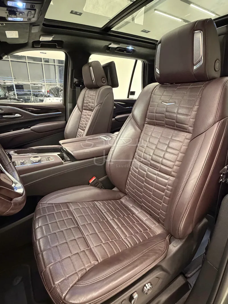 2024 كاديلاك اسكاليد بلاتينيوم