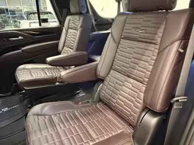 2024 كاديلاك اسكاليد بلاتينيوم