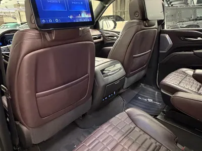 2024 كاديلاك اسكاليد بلاتينيوم