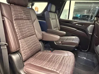 2024 كاديلاك اسكاليد بلاتينيوم