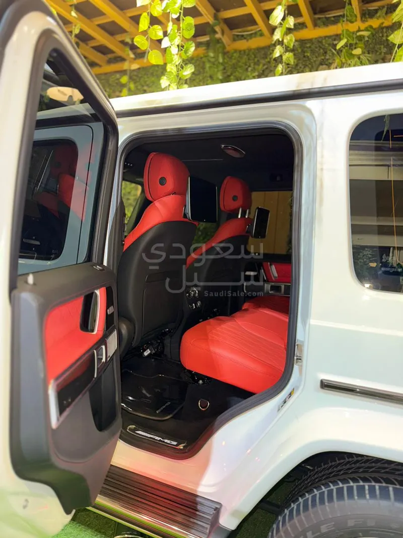 2025 مرسيدس - بنز جي 63 أي إم جي