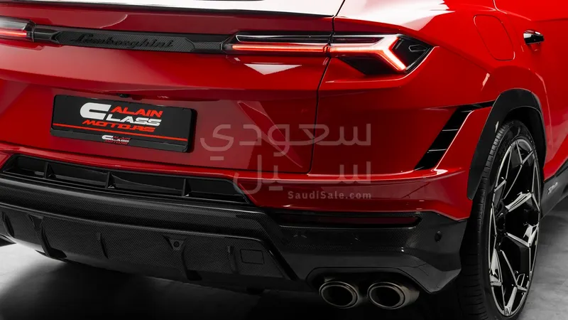 2025 لمبرجيني اوروس بيرفورمانتي